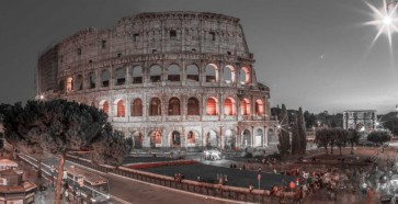 Assaf Frank - Famous Colosseum in Rome, Italy