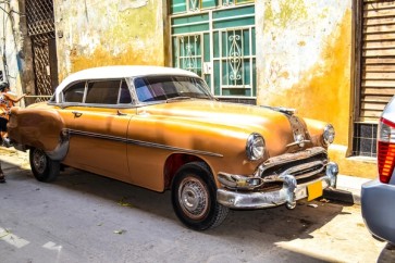 American and Soviet Cars 1950 - 1960 From Havana  