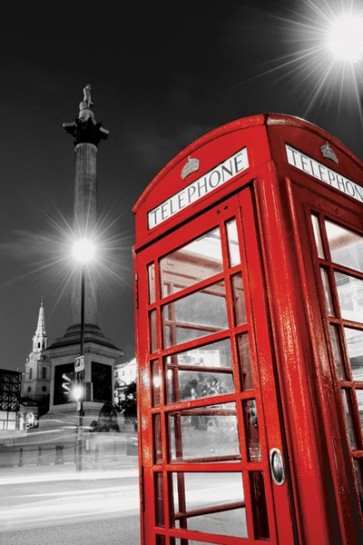 London - Red Telephone Box (Trafalgar Square)  