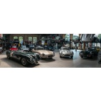 Retro English Classic Cars - Repair Shop