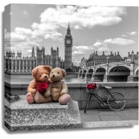 Assaf Frank - Teddy Bears with red rose agasint Westminster Abby, London, UK