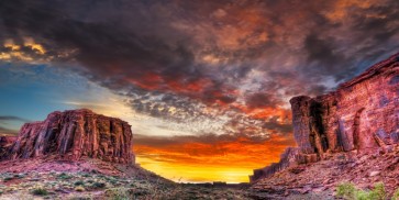 Adam Akshay - Sunset in Utah Desert  